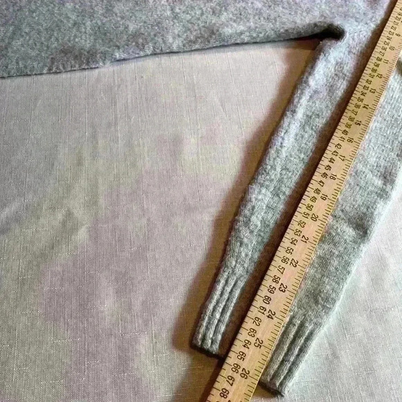 H&M Women’s Crew Neck Long Oversized Sweater Heather Grey XS Side Slits - Picture 8 of 11